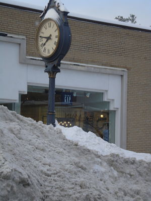Wellesley Square snow clock
